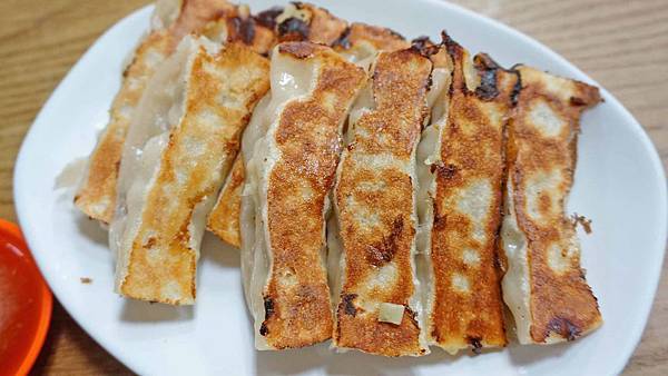 【台北美食】紅葉鍋貼水餃專賣店-網路上評價極高的鍋貼美食 【台北美食】紅葉鍋貼水餃專賣店-網路上評價極高的鍋貼美食