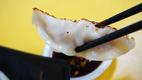 【台北美食】小胖子餃子館鍋貼-美味又迷人的鍋貼美食