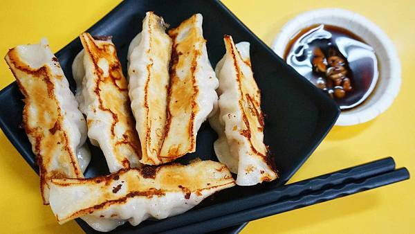 【台北美食】小胖子餃子館鍋貼-美味又迷人的鍋貼美食 【台北美食】小胖子餃子館鍋貼-美味又迷人的鍋貼美食