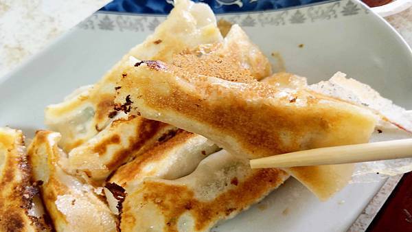 【台北美食】順園鍋貼.水餃-附近居民都喜愛的鍋貼美食小吃店