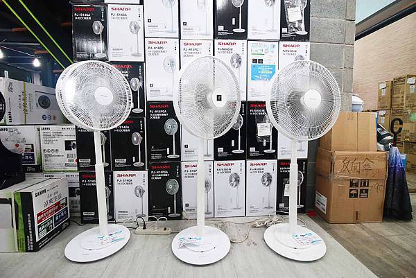 【限時限量！夏季電器特賣會！冷氣下殺５折起！】ＦＹ家電特賣會-比市價還要便宜５折的知名品牌冷氣機限時限量，還有其它超多樣夏季電器商品、電風扇、洗衣機、電視機等等都比市價還便宜，滿滿的優惠價哦～！