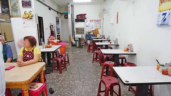 【三重美食】蔡媽媽油飯小吃店-吃了會讚不絕口的美味油飯小吃