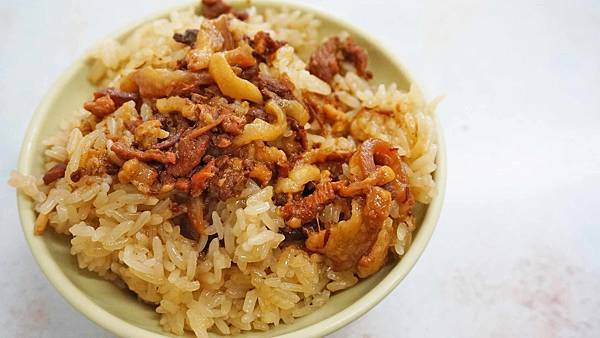 【三重美食】蔡媽媽油飯小吃店-吃了會讚不絕口的美味油飯小吃 【三重美食】蔡媽媽油飯小吃店-吃了會讚不絕口的美味油飯小吃