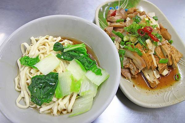 【台北美食】東引小吃店-市場裡的超隱密小店 【台北美食】東引小吃店-市場裡的超隱密小店