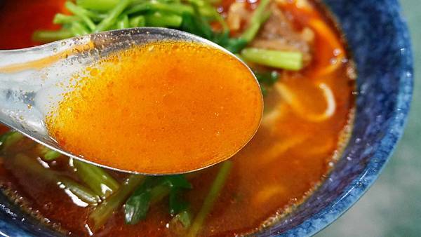 【台北美食】老王紅燒牛肉麵-超過40年老字號微香微辣的美味牛肉麵 【台北美食】老王紅燒牛肉麵-超過40年老字號微香微辣的美味牛肉麵