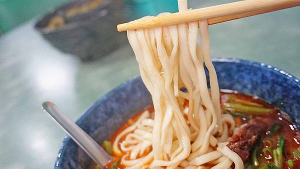 【台北美食】老王紅燒牛肉麵-超過40年老字號微香微辣的美味牛肉麵 【台北美食】老王紅燒牛肉麵-超過40年老字號微香微辣的美味牛肉麵