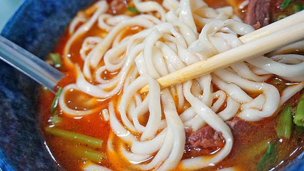 【台北美食】老王紅燒牛肉麵-超過40年老字號微香微辣的美味牛肉麵 【台北美食】老王紅燒牛肉麵-超過40年老字號微香微辣的美味牛肉麵
