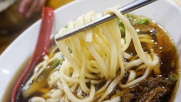 【台北美食】林江牛肉麵-網路評價超多超高的高評價牛肉麵店