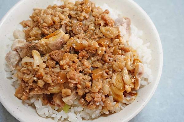 【台北美食】現煮什錦麵、海鮮粥-有雞腿肉塊超便宜雞肉飯40元 【台北美食】現煮什錦麵、海鮮粥-有雞腿肉塊超便宜雞肉飯40元