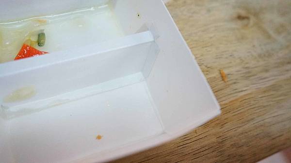 【台北美食】東岸池上便當-跟臉一樣巨大的超大SIZE排骨飯