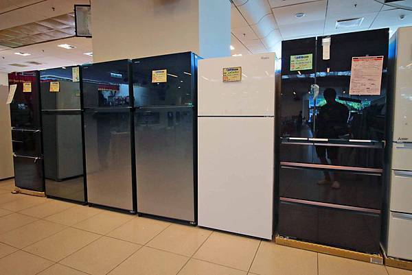 【挑戰最低價！夏季電器商品全面出清價！】FY富奕特賣會-全面３折起，冷氣、冰箱、電風扇、電視等多樣商品通通超低價，數量有限，還有買大送小及多樣好禮等你來挖寶～！