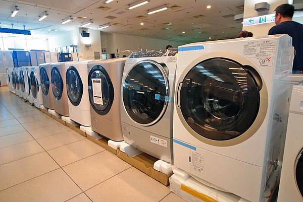 【挑戰最低價！夏季電器商品全面出清價！】FY富奕特賣會-全面３折起，冷氣、冰箱、電風扇、電視等多樣商品通通超低價，數量有限，還有買大送小及多樣好禮等你來挖寶～！