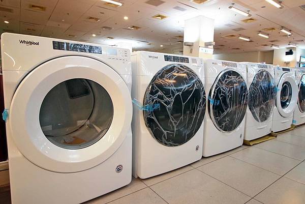 【挑戰最低價！夏季電器商品全面出清價！】FY富奕特賣會-全面３折起，冷氣、冰箱、電風扇、電視等多樣商品通通超低價，數量有限，還有買大送小及多樣好禮等你來挖寶～！