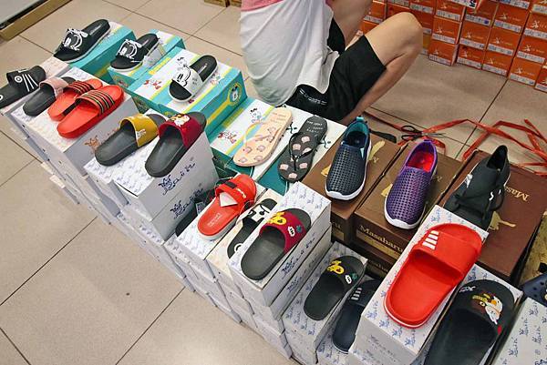 【挑戰最低價！夏季電器商品全面出清價！】FY富奕特賣會-全面３折起，冷氣、冰箱、電風扇、電視等多樣商品通通超低價，數量有限，還有買大送小及多樣好禮等你來挖寶～！