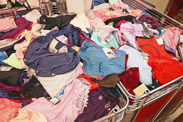 【挑戰最低價！夏季電器商品全面出清價！】FY富奕特賣會-全面３折起，冷氣、冰箱、電風扇、電視等多樣商品通通超低價，數量有限，還有買大送小及多樣好禮等你來挖寶～！