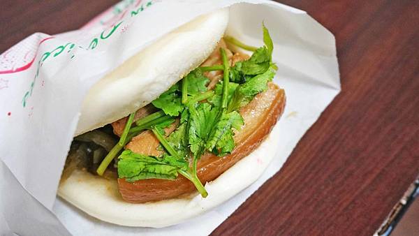 【台北美食】源芳刈包-不值得排隊品嚐的人氣排隊美食名店 【台北美食】源芳刈包-不值得排隊品嚐的人氣排隊美食名店