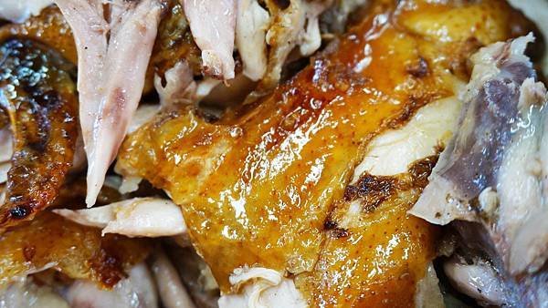 【南投美食】清境阿東窯仔雞-充滿炭香味的超級脆皮烤雞 【南投美食】清境阿東窯仔雞-充滿炭香味的超級脆皮烤雞