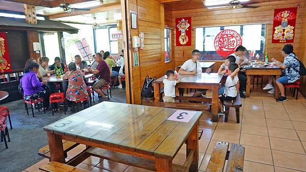 【南投美食】清境阿東窯仔雞-充滿炭香味的超級脆皮烤雞 【南投美食】清境阿東窯仔雞-充滿炭香味的超級脆皮烤雞