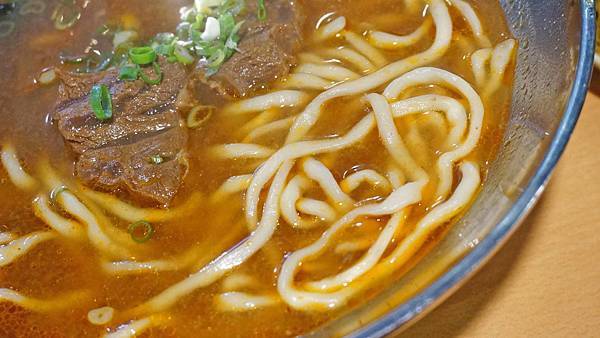 【台北美食】志明牛肉麵-有得過牛肉麵節獎項的牛肉麵店 【台北美食】志明牛肉麵-有得過牛肉麵節獎項的牛肉麵店