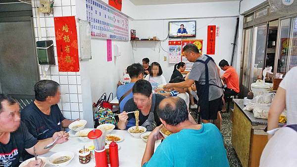 【中和美食】林家麵店-中午用餐時間需要排隊的巷弄小吃店