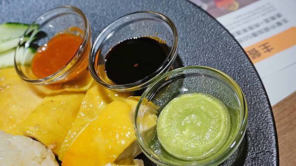 【台北美食】林記海南雞飯-軟嫩不乾柴的美味海南雞飯 【台北美食】林記海南雞飯-軟嫩不乾柴的美味海南雞飯