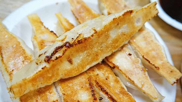 【台北美食】珍香鍋貼-便宜又美味的好吃鍋貼店 【台北美食】珍香鍋貼-便宜又美味的好吃鍋貼店