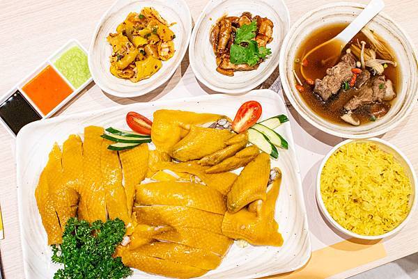 【桃園中壢美食】瑞記海南雞飯-軟嫩又不乾柴美味無比的海南雞飯 【桃園中壢美食】瑞記海南雞飯-軟嫩又不乾柴美味無比的海南雞飯