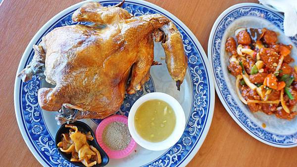 【三芝美食】60年代磚窯雞-皮酥肉嫩便宜又美味的烤雞店,在室內就能看到無敵海景! 【三芝美食】60年代磚窯雞-皮酥肉嫩便宜又美味的烤雞店,在室內就能看到無敵海景!