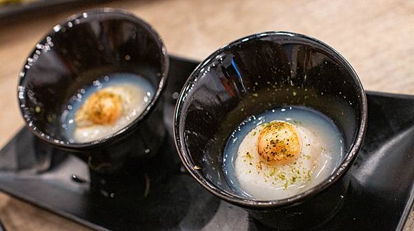 【永和美食】大船．百元海鮮燒烤-平民價格、餐廳環境，樂華夜市裡舒適又美味的海鮮料理餐廳