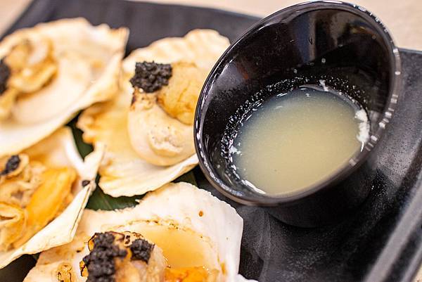 【永和美食】大船．百元海鮮燒烤-平民價格、餐廳環境，樂華夜市裡舒適又美味的海鮮料理餐廳