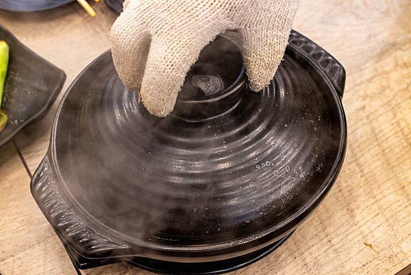 【永和美食】大船．百元海鮮燒烤-平民價格、餐廳環境，樂華夜市裡舒適又美味的海鮮料理餐廳