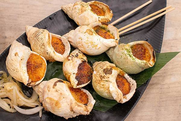 【永和美食】大船．百元海鮮燒烤-平民價格、餐廳環境，樂華夜市裡舒適又美味的海鮮料理餐廳