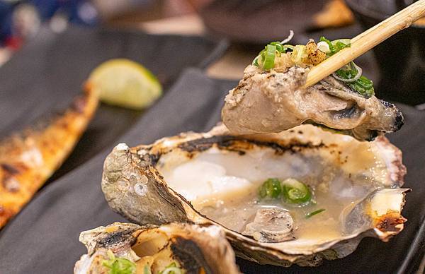 【永和美食】大船．百元海鮮燒烤-平民價格、餐廳環境，樂華夜市裡舒適又美味的海鮮料理餐廳