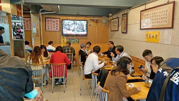 【台北美食】雙和盛麵餃館1987-隱藏在巷弄裡CP值爆表的超大份量美食