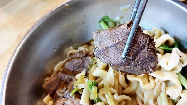 【台北美食】雙和盛麵餃館1987-隱藏在巷弄裡CP值爆表的超大份量美食 【台北美食】雙和盛麵餃館1987-隱藏在巷弄裡CP值爆表的超大份量美食