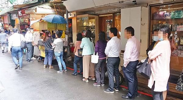 【台北美食】兄弟麵線-中午用餐時間大排長龍的路邊攤美食小吃