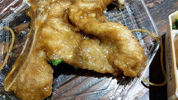 【台北美食】台鐵便當本舖-台北車站裡CP值最高的美食便當