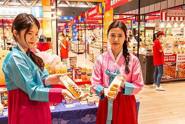 限時限量，買一送一！2020京畿道韓國商品展，超過百樣韓國商品一應俱全，更有地獄奶奶金守美系列商品等多樣商品首次登台～！新光三越A11館6樓