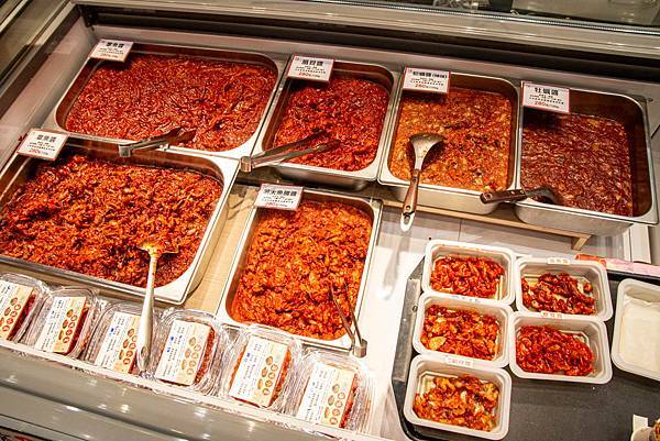 限時限量，買一送一！2020京畿道韓國商品展，超過百樣韓國商品一應俱全，更有地獄奶奶金守美系列商品等多樣商品首次登台～！新光三越A11館6樓