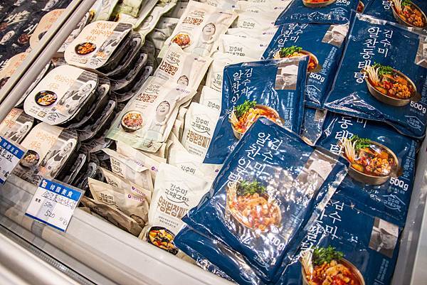 限時限量，買一送一！2020京畿道韓國商品展，超過百樣韓國商品一應俱全，更有地獄奶奶金守美系列商品等多樣商品首次登台～！新光三越A11館6樓