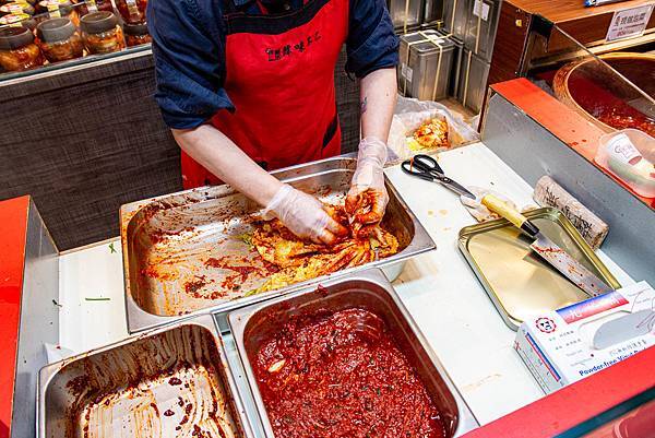 限時限量，買一送一！2020京畿道韓國商品展，超過百樣韓國商品一應俱全，更有地獄奶奶金守美系列商品等多樣商品首次登台～！新光三越A11館6樓