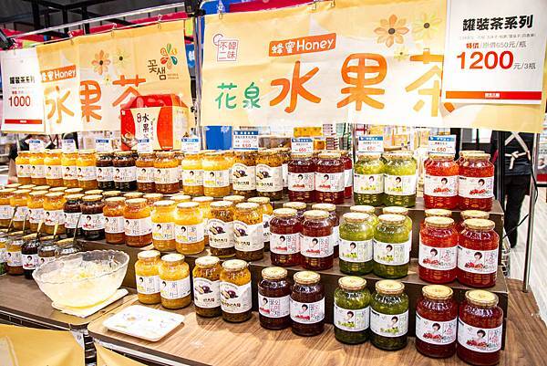 限時限量，買一送一！2020京畿道韓國商品展，超過百樣韓國商品一應俱全，更有地獄奶奶金守美系列商品等多樣商品首次登台～！新光三越A11館6樓