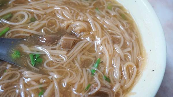 【台北美食】阿弟仔大腸麵線-平價又大份量的清爽型麵線美食