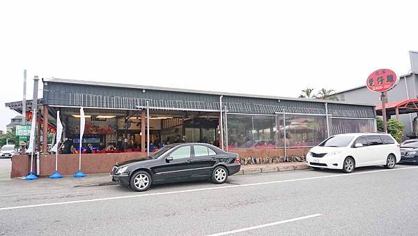 【八里美食】左岸甕仔雞-皮脆內嫩不乾柴又下飯的美味烤雞 【八里美食】左岸甕仔雞-皮脆內嫩不乾柴又下飯的美味烤雞