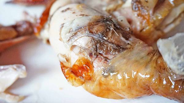 【八里美食】左岸甕仔雞-皮脆內嫩不乾柴又下飯的美味烤雞 【八里美食】左岸甕仔雞-皮脆內嫩不乾柴又下飯的美味烤雞