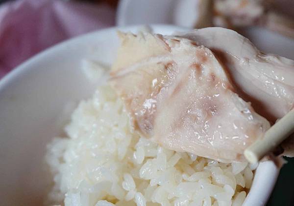 【八里美食】左岸甕仔雞-皮脆內嫩不乾柴又下飯的美味烤雞 【八里美食】左岸甕仔雞-皮脆內嫩不乾柴又下飯的美味烤雞