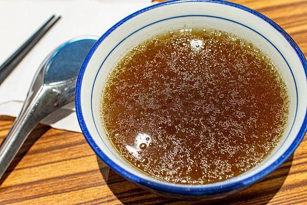 【三重美食】豐雞號-軟嫩不乾柴豐富美味的港式油雞飯美食 【三重美食】豐雞號-軟嫩不乾柴豐富美味的港式油雞飯美食