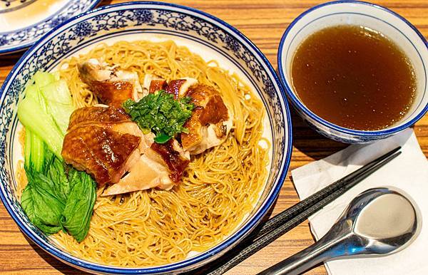 【三重美食】豐雞號-軟嫩不乾柴豐富美味的港式油雞飯美食 【三重美食】豐雞號-軟嫩不乾柴豐富美味的港式油雞飯美食