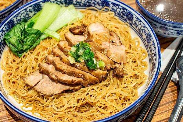 【三重美食】豐雞號-軟嫩不乾柴豐富美味的港式油雞飯美食 【三重美食】豐雞號-軟嫩不乾柴豐富美味的港式油雞飯美食