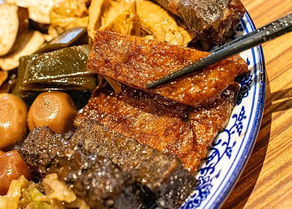 【三重美食】豐雞號-軟嫩不乾柴豐富美味的港式油雞飯美食 【三重美食】豐雞號-軟嫩不乾柴豐富美味的港式油雞飯美食